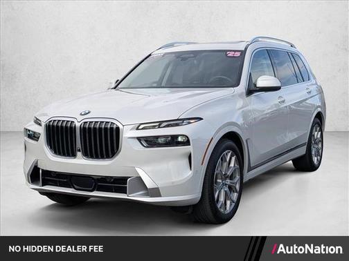 Mineral White Metallic 2025 BMW X7 xDrive40i