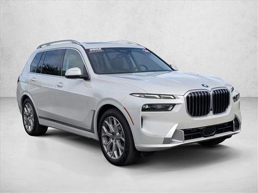 Mineral White Metallic 2025 BMW X7 xDrive40i