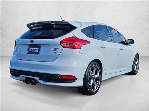 2017 Ford Focus ST 