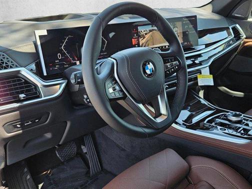 Mineral White Metallic 2026 BMW X5 xDrive40i