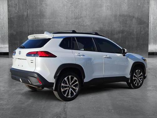 2022 Toyota Corolla Cross XLE