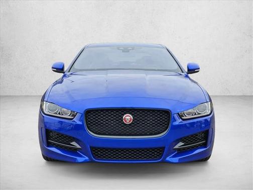 2018 Jaguar XE 25t R-Sport