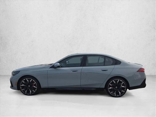 Brooklyn Grey Metallic 2027 BMW 530 i