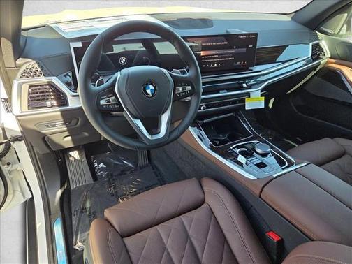 Mineral White Metallic 2026 BMW X5 sDrive40i