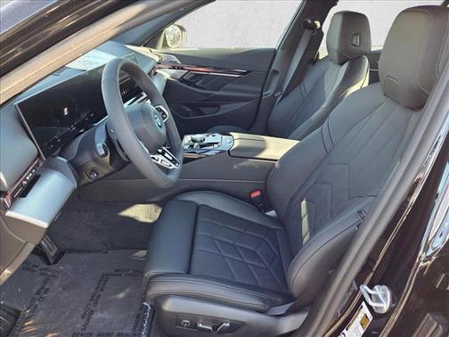 Black Sapphire Metallic 2026 BMW i5 xDrive40