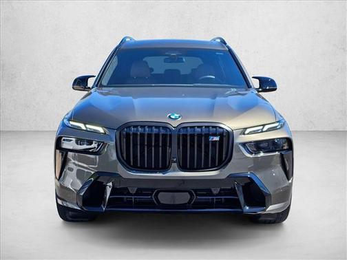 Manhattan Green Metallic 2026 BMW X7 M60i