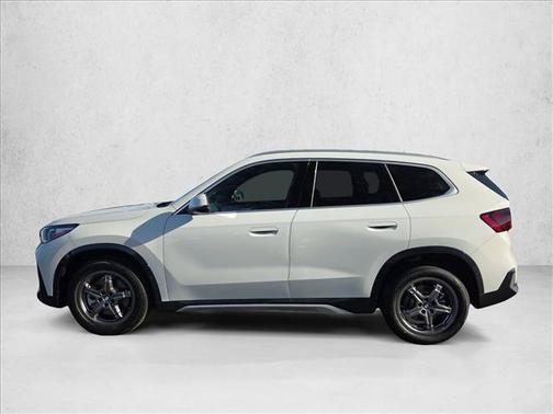 Alpine White 2027 BMW X1 xDrive28i