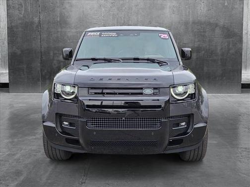 2025 Land Rover Defender 110 P400 X