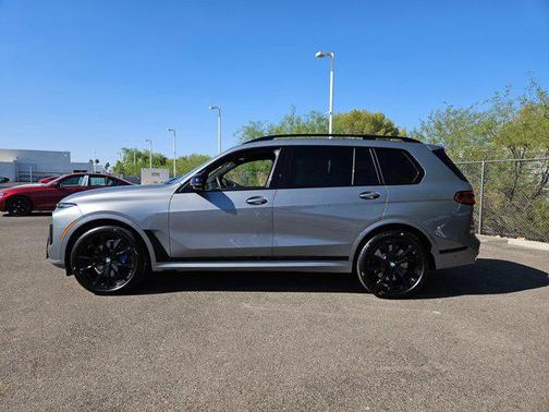 2026 BMW X7 M60i