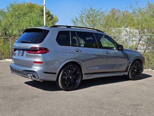 2026 BMW X7 M60i
