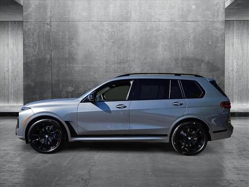 2026 BMW X7 M60i