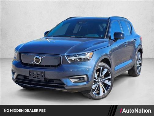 Glacier Silver Metallic 2022 Volvo XC40 Recharge Pure Electric P8 Twin Plus