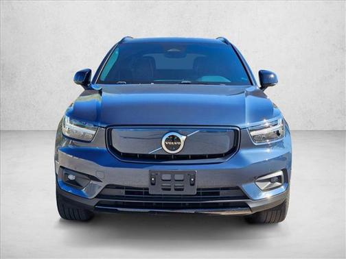 Glacier Silver Metallic 2022 Volvo XC40 Recharge Pure Electric P8 Twin Plus