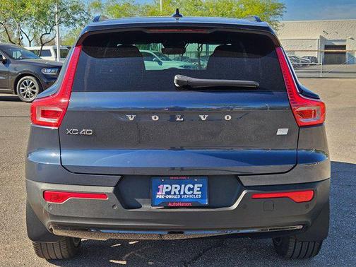 2022 Volvo XC40 Recharge Pure Electric P8 Twin Plus