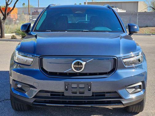2022 Volvo XC40 Recharge Pure Electric P8 Twin Plus