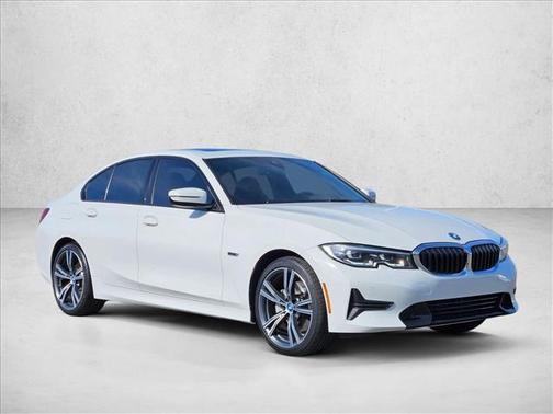 2022 BMW 330e Base