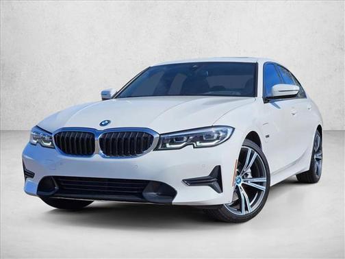 2022 BMW 330e Base