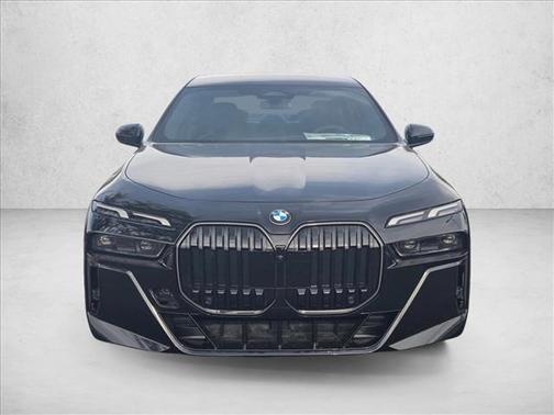 Black Sapphire Metallic 2026 BMW 740 740i