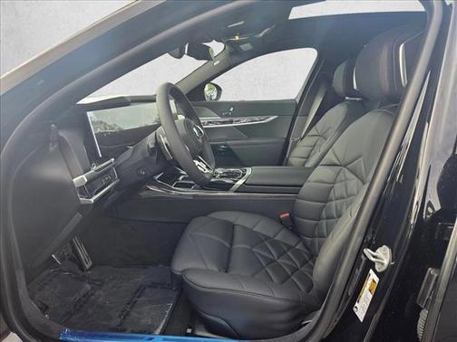 Black Sapphire Metallic 2026 BMW 740 740i