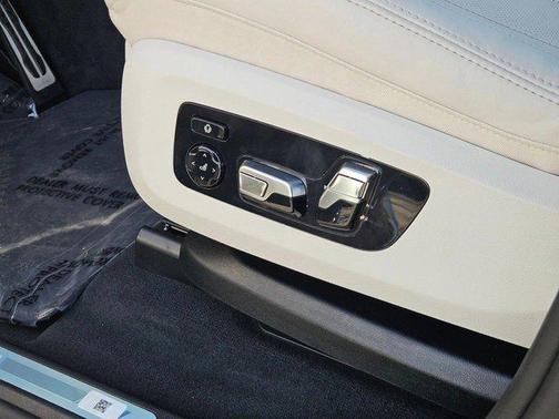 Carbon Black Metallic 2026 BMW X5 sDrive40i