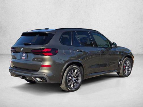 Manhattan Green Metallic 2026 BMW X5 xDrive40i