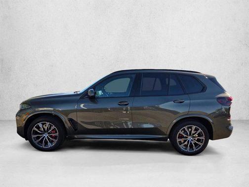 Manhattan Green Metallic 2026 BMW X5 xDrive40i