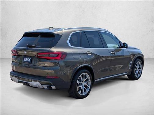 Manhattan Green Metallic 2023 BMW X5 sDrive40i