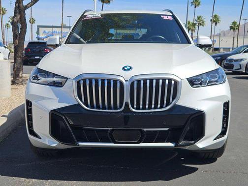Mineral White Metallic 2025 BMW X5 PHEV xDrive50e