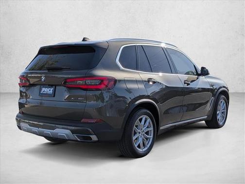 Manhattan Green Metallic 2021 BMW X5 xDrive40i