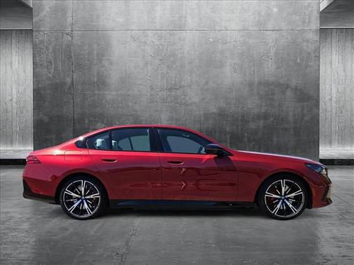 2024 BMW i5 M60