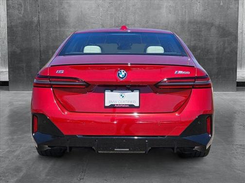 2024 BMW i5 M60