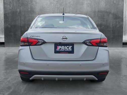 2022 Nissan Versa 1.6 S