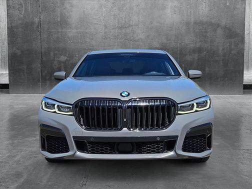 2022 BMW 750 i xDrive
