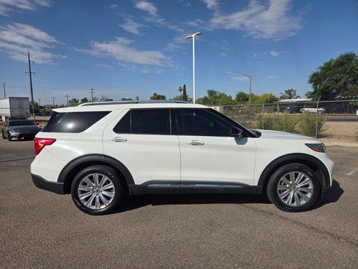Star White Metallic Tri-Coat 2023 Ford Explorer Limited