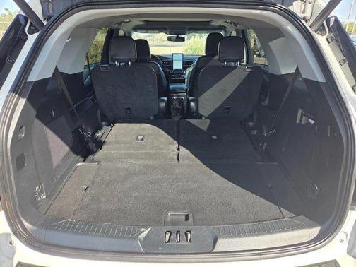 Star White Metallic Tri-Coat 2023 Ford Explorer Limited