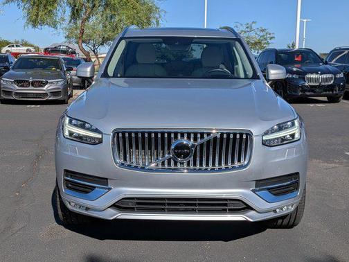Bright Silver Metallic 2022 Volvo XC90 T6 Inscription