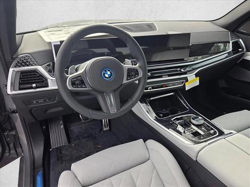 Skyscraper Grey Metallic 2026 BMW X5 PHEV xDrive50e