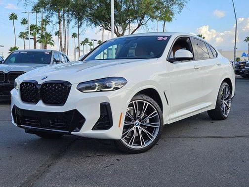 2025 BMW X4 xDrive30i