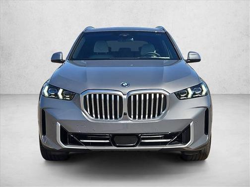 Skyscraper Grey Metallic 2026 BMW X5 PHEV xDrive50e