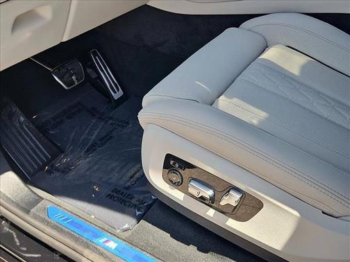 Black Sapphire Metallic 2026 BMW X5 PHEV xDrive50e