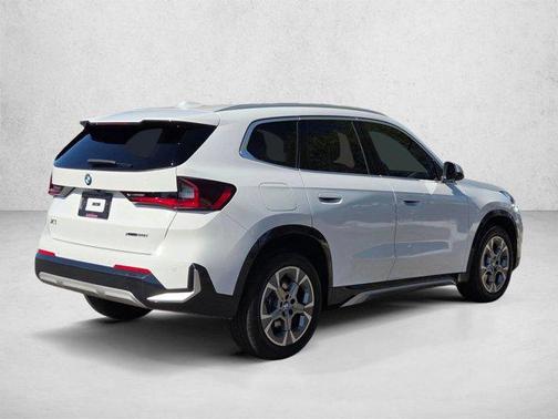 Alpine White 2023 BMW X1 xDrive28i