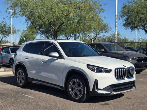 Alpine White 2023 BMW X1 xDrive28i