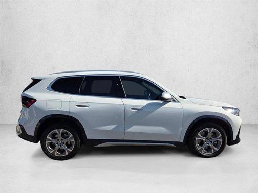 Alpine White 2023 BMW X1 xDrive28i