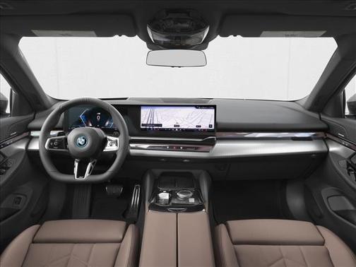 Brooklyn Grey Metallic 2027 BMW 550e 550e xDrive