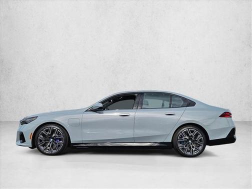 2026 BMW 550e 550e xDrive