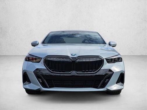 2026 BMW 550e 550e xDrive