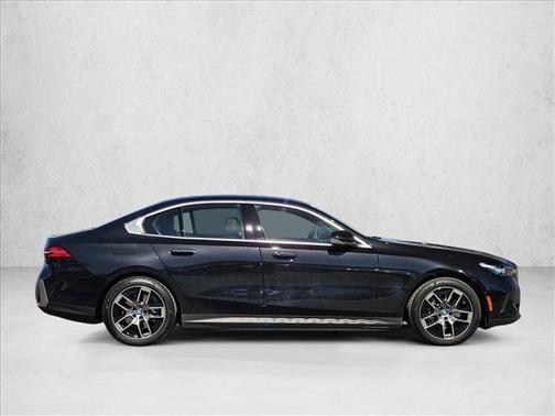 2025 BMW i5 eDrive40