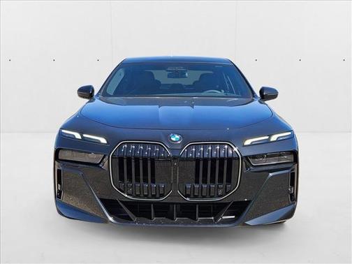 2025 BMW 760 i xDrive