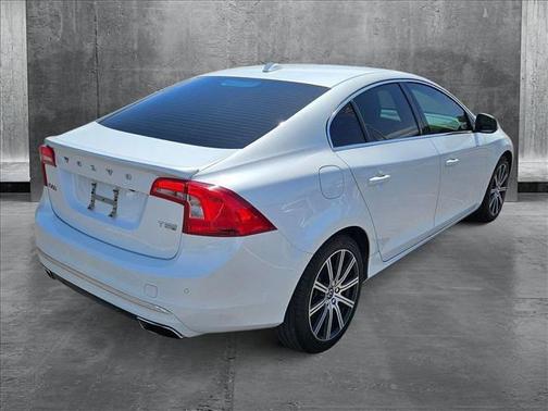 2017 Volvo S60 Inscription T5 Platinum