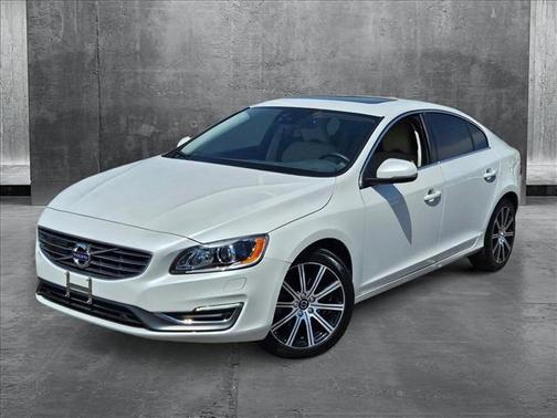 2017 Volvo S60 Inscription T5 Platinum